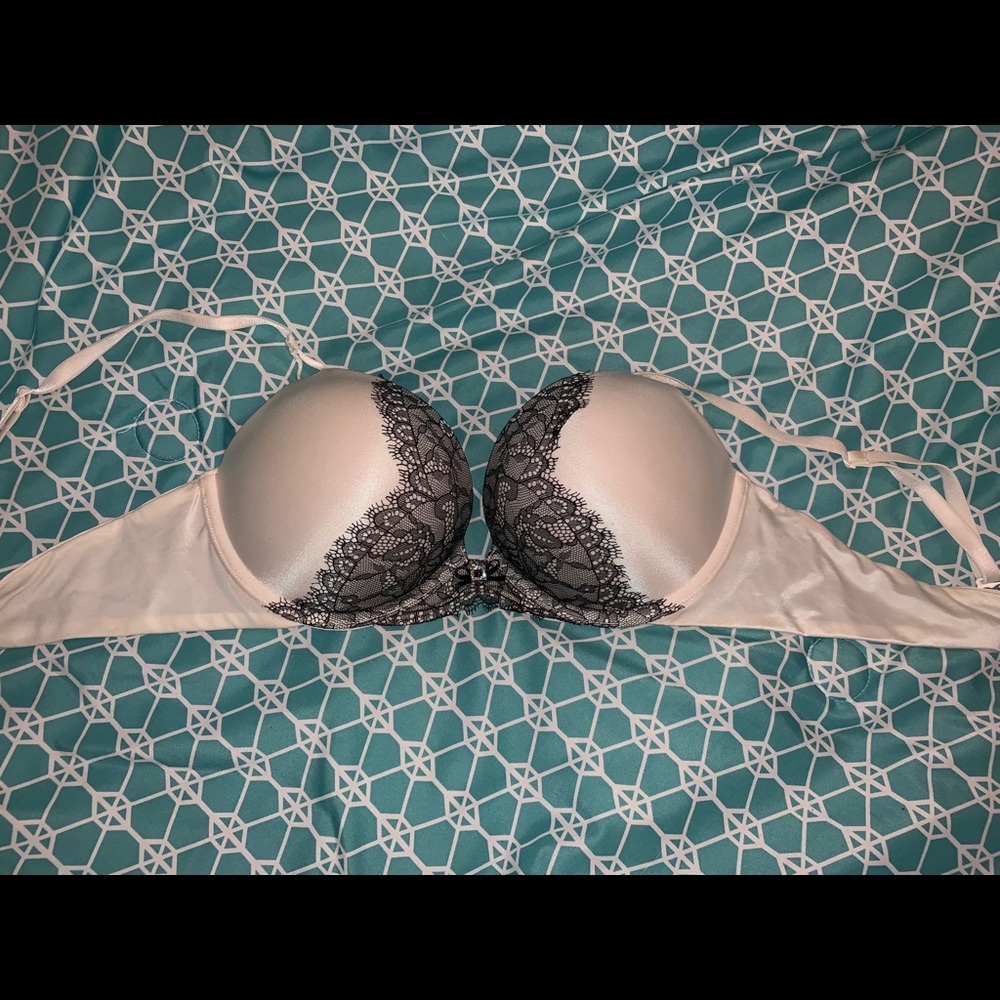 Victoria’s Secret Miraculous Plunge Bra